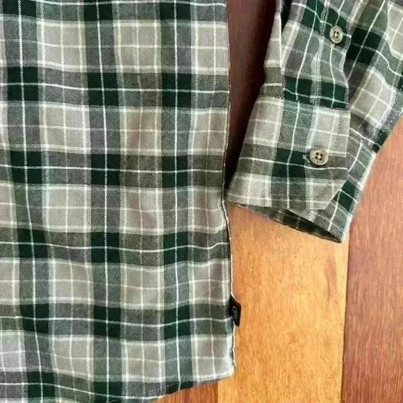 United By Blue | Striped green and grey pattern long sleeve button down size sml - Picture 5 of 8